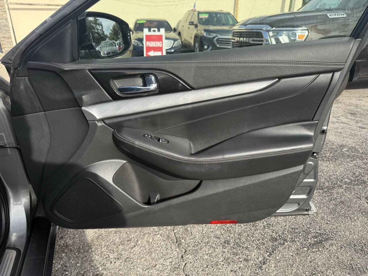Used 2017 Nissan Maxima 3.5 SV FWD image 24