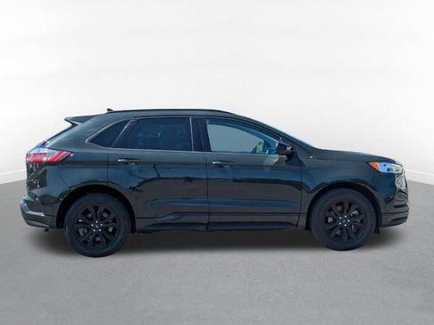 Used 2023 Ford Edge SE w/ Black Appearance Package AWD/4WD image 2