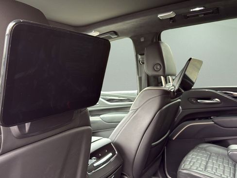 Certified 2023 Cadillac Escalade V w/ LPO, ONYX Package AWD/4WD image 15