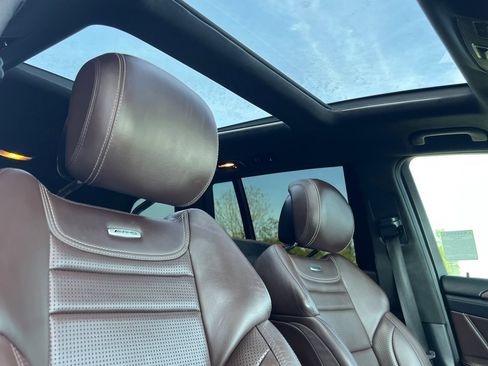 Used 2016 Mercedes-Benz GL 63 AMG 4MATIC image 17