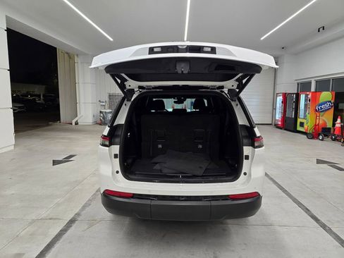 Used 2023 Jeep Grand Cherokee L Laredo image 37