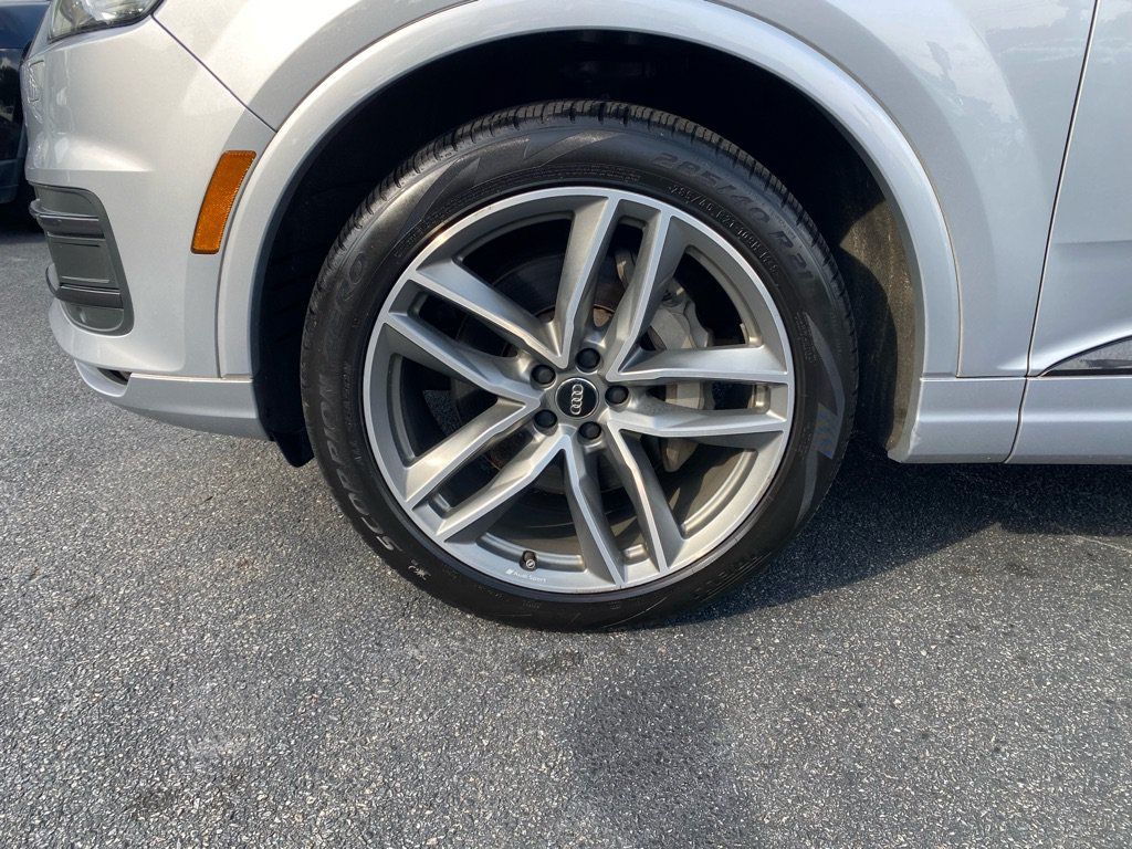Used 2018 Audi Q7 3.0T Prestige AWD/4WD image 13