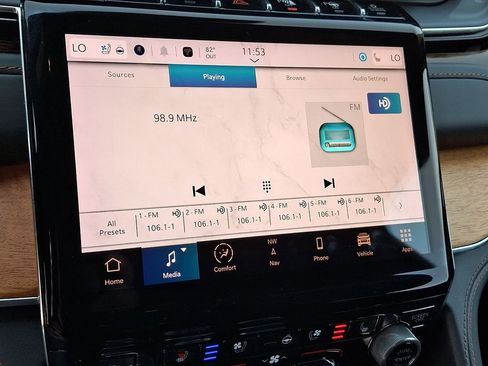 Used 2023 Jeep Grand Cherokee L Summit image 17