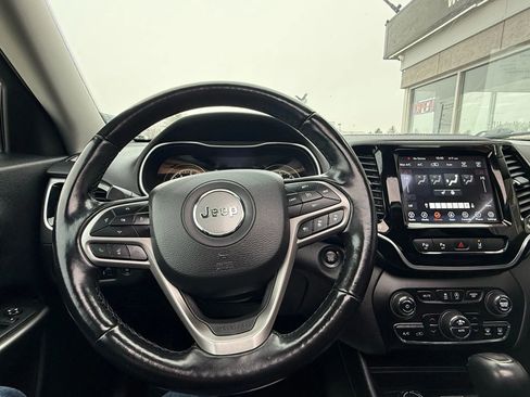 Used 2021 Jeep Cherokee Limited image 13