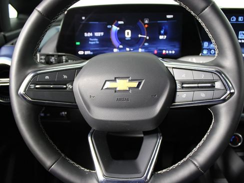 Used 2024 Chevrolet Equinox EV LT image 13