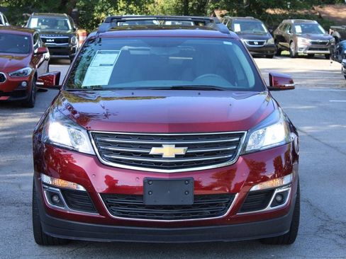 Used 2017 Chevrolet Traverse LT w/ Style and Technology Package AWD/4WD image 2