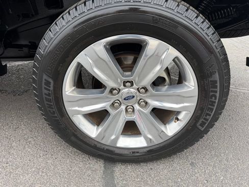 Used 2019 Ford F150 Platinum w/ Equipment Group 701A Luxury AWD/4WD image 28