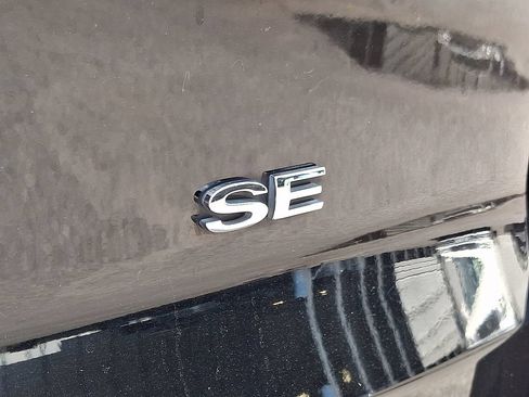 Used 2021 Ford EcoSport SE FWD image 32