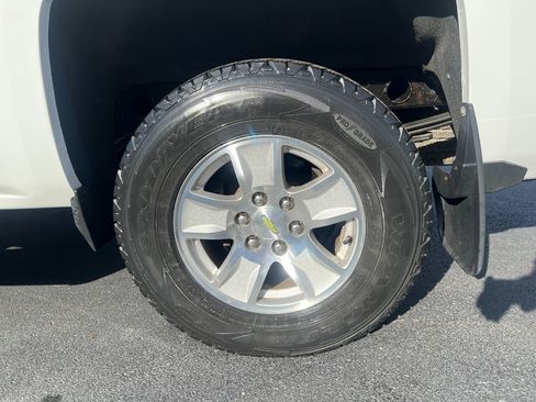 Used 2015 Chevrolet Silverado 1500 LT w/ LT Convenience Package image 11