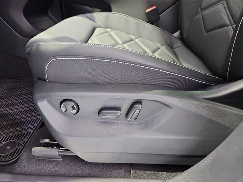 New 2026 Volkswagen Atlas SE FWD image 18