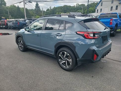 Used 2024 Subaru Crosstrek 2.0i Premium image 3