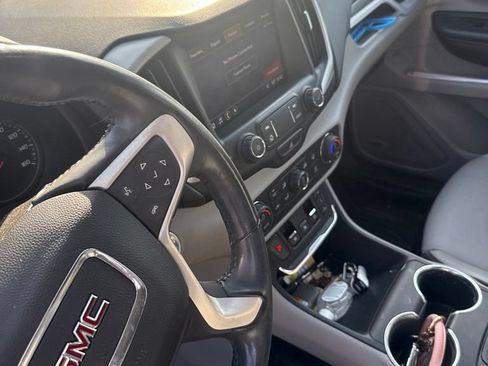 Used 2019 GMC Terrain SLT w/ Preferred Package FWD image 11