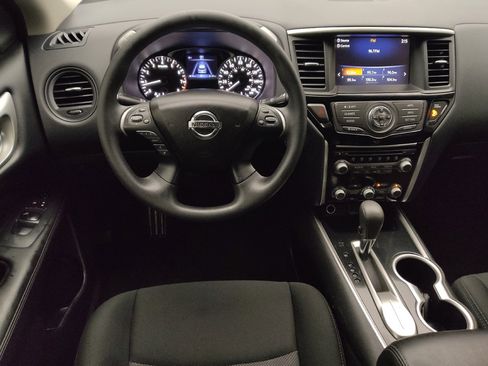 Used 2020 Nissan Pathfinder S FWD image 22