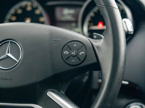 Used 2011 Mercedes-Benz GL 320 BlueTEC 4MATIC image 19