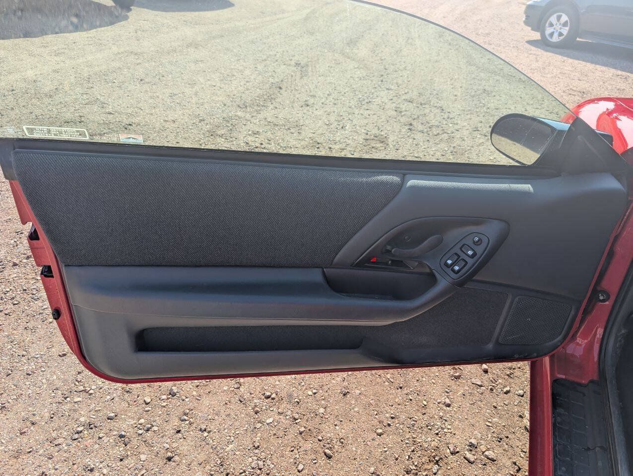 Used 1995 Chevrolet Camaro Z28 RWD image 10