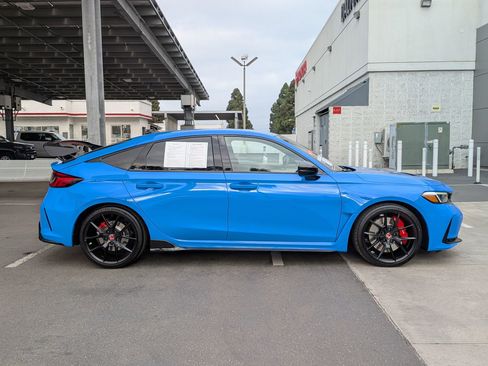 Used 2025 Honda Civic Type R image 5