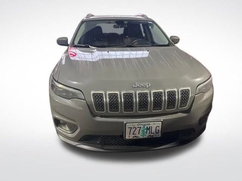 Used 2020 Jeep Cherokee Latitude Plus image 2