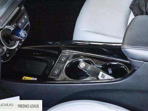 Used 2020 Toyota Prius Prime XLE FWD image 20