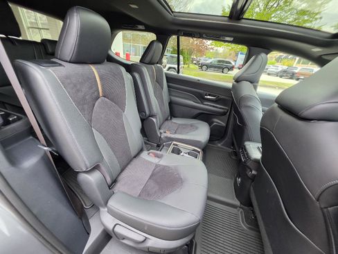 New 2026 Toyota Grand Highlander AWD Hybrid image 21
