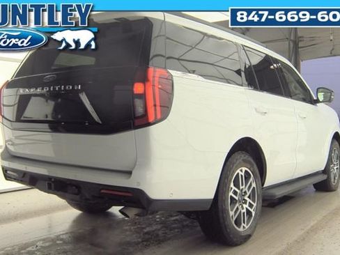 Used 2025 Ford Expedition Active image 4
