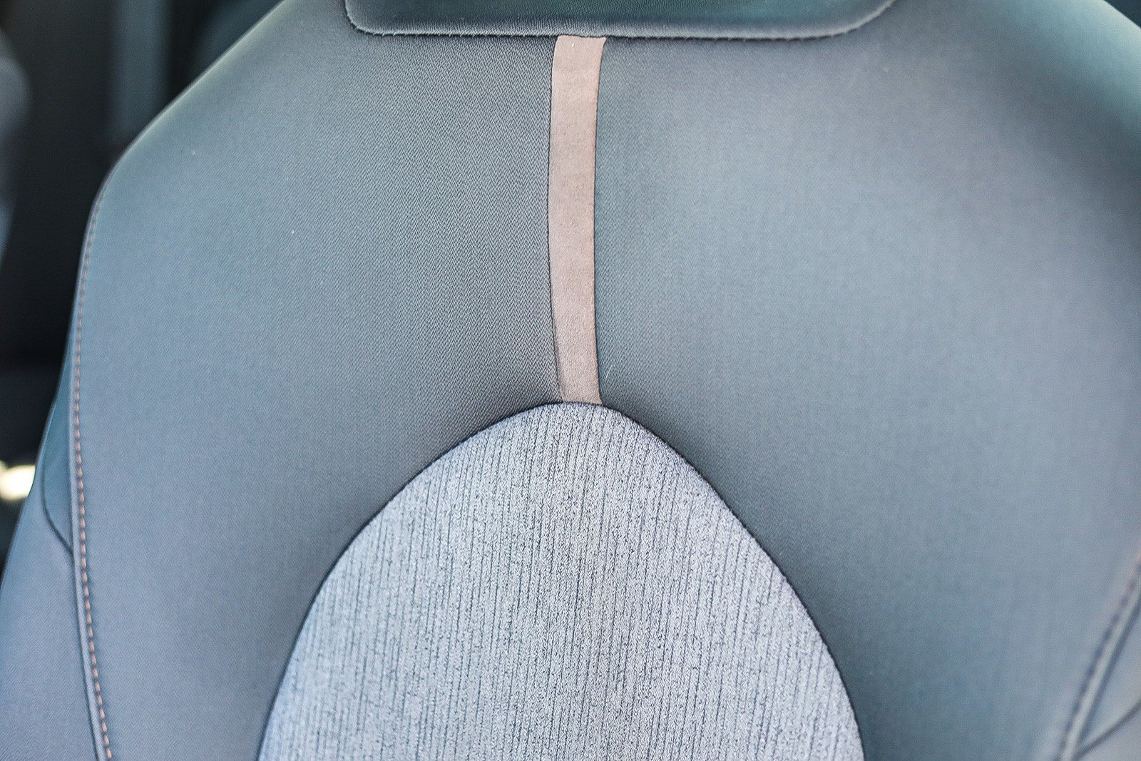 Used 2019 Toyota Camry LE w/ Carpet Mat Package FWD image 23