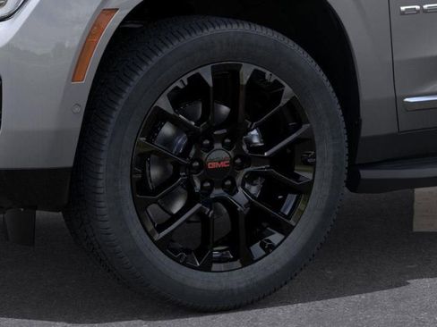 New 2026 GMC Yukon XL Denali image 9