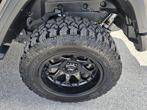New 2025 Jeep Wrangler Unlimited Rubicon w/ Convenience Group AWD/4WD image 40