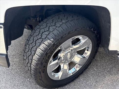 Certified 2018 Chevrolet Silverado 1500 LTZ w/ Sport Package AWD/4WD image 24