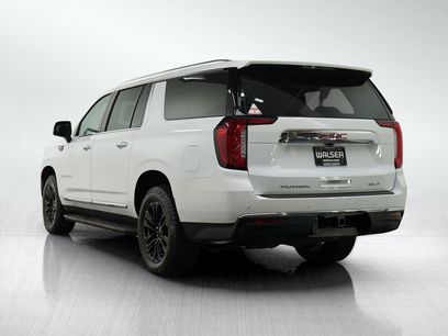 Used 2024 GMC Yukon XL SLT w/ SLT Luxury Package