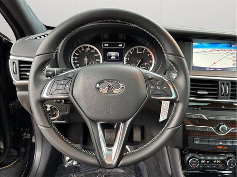 Used 2017 INFINITI QX30 Premium w/ Technology Package AWD/4WD image 25