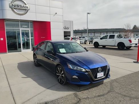 Used 2022 Nissan Altima 2.5 SR image 3