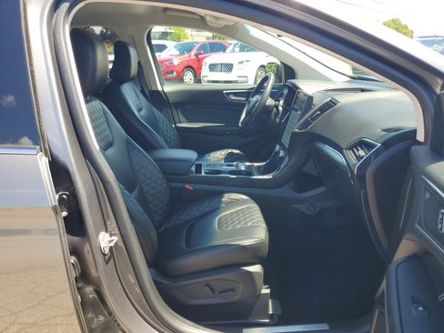 Used 2023 Ford Edge Titanium AWD/4WD image 9