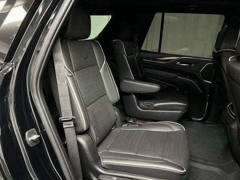 Certified 2022 Cadillac Escalade Premium Luxury w/ Touring Package AWD/4WD image 28