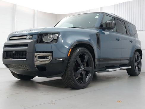 Used 2021 Land Rover Defender 110 X-Dynamic HSE image 1