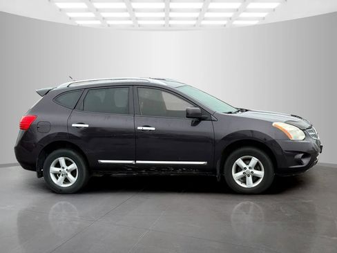 Used 2013 Nissan Rogue S image 2