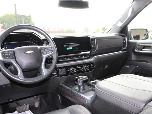 Used 2023 Chevrolet Silverado 1500 LTZ AWD/4WD image 24