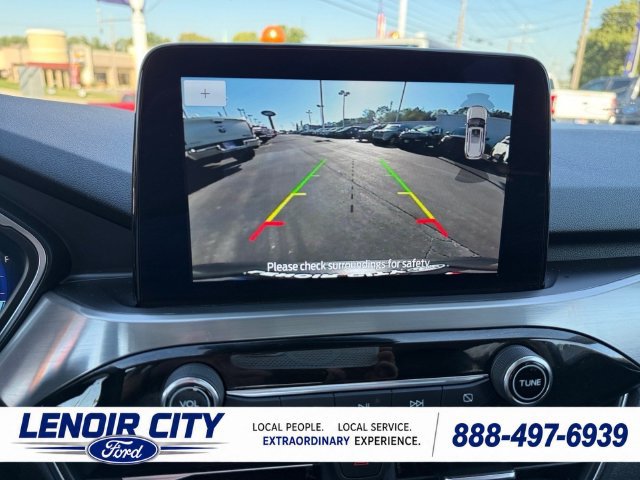 Certified 2022 Ford Escape Titanium w/ Class II Trailer Tow Package FWD image 24
