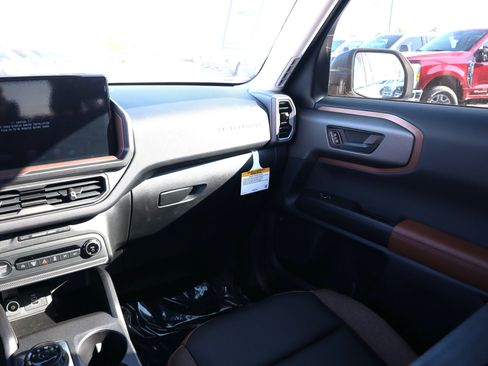 New 2025 Ford Bronco Sport Outer Banks w/ Outer Banks Tech Package+ image 34