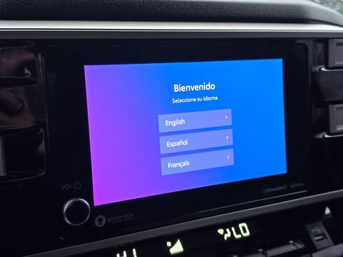 Used 2022 Toyota Tundra SR5 w/ SR5 Premium Package image 30