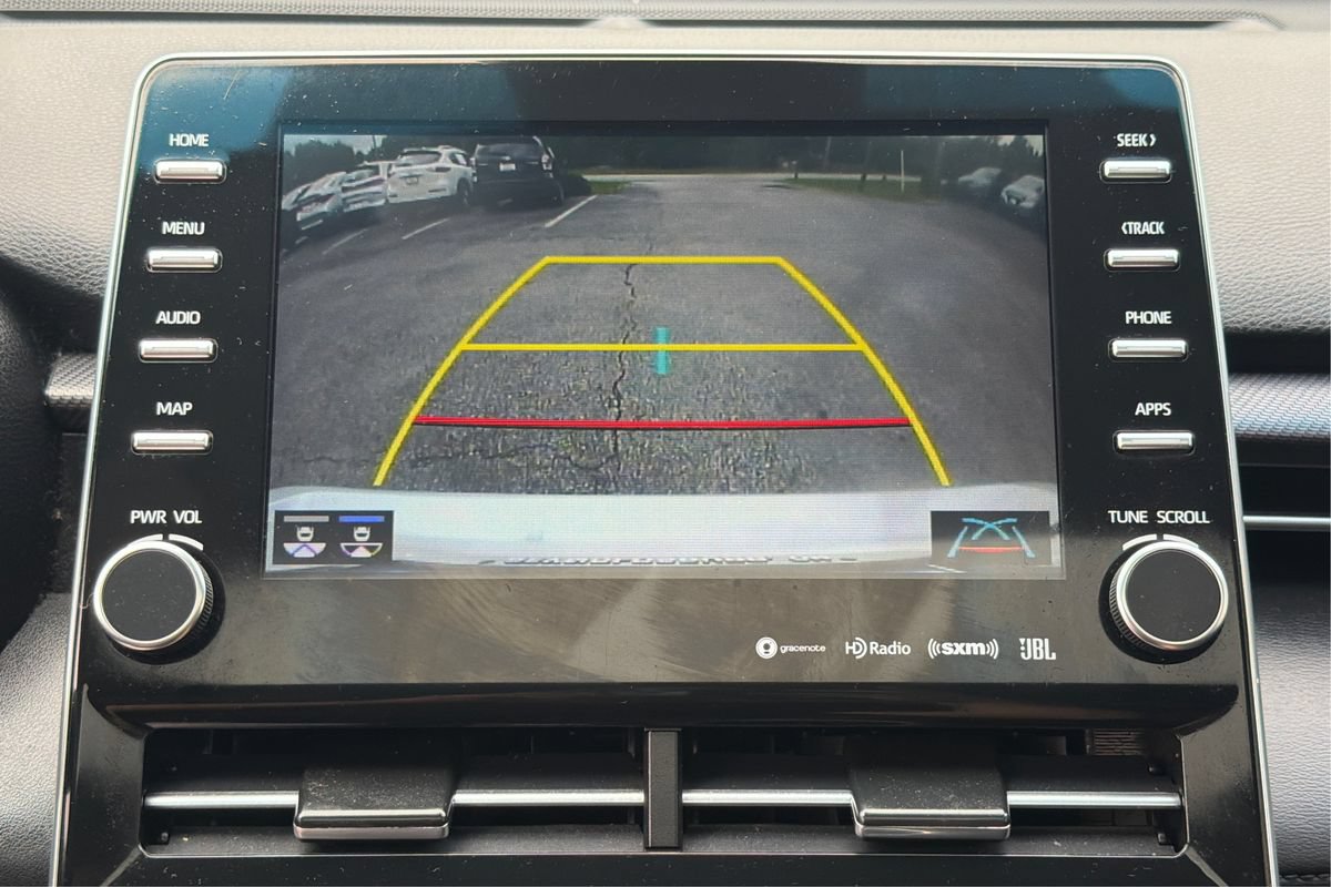Used 2022 Toyota Avalon XSE FWD image 31
