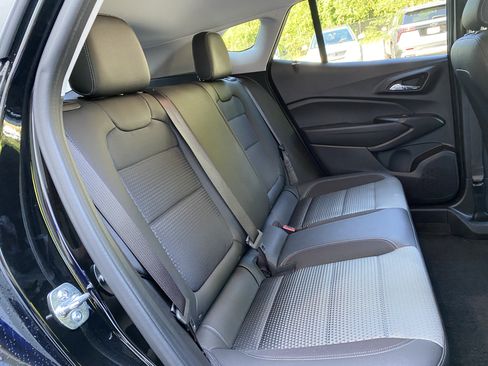 Used 2026 Chevrolet Trax LT w/ Midnight Edition FWD image 34