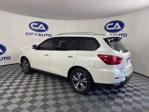 Used 2017 Nissan Pathfinder SL w/ SL Tech Package image 5