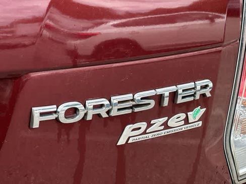 Used 2017 Subaru Forester 2.5i Premium AWD/4WD image 17