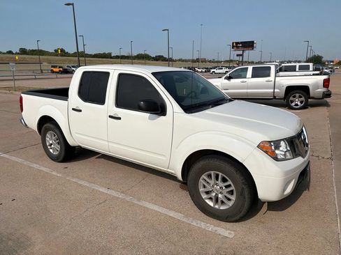Used 2019 Nissan Frontier SV w/ Value Truck Package RWD image 8