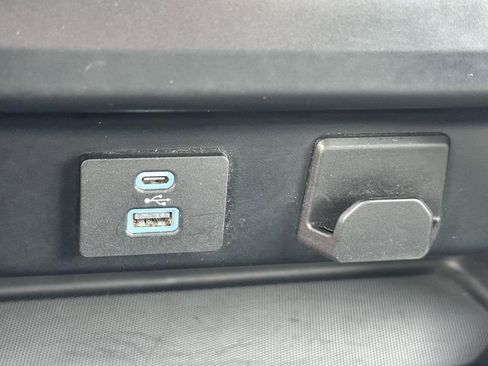 Used 2023 Ford F150 XLT image 20