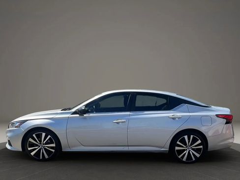 Used 2021 Nissan Altima 2.5 SR FWD image 8