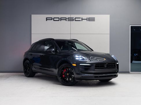 New 2026 Porsche Macan GTS image 9