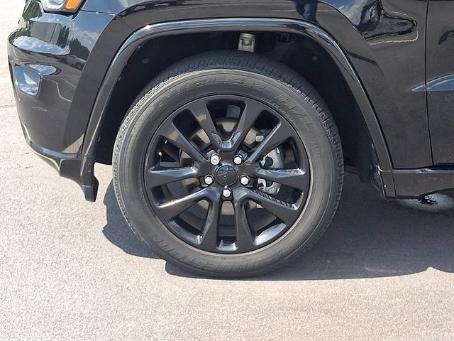 Used 2020 Jeep Grand Cherokee Altitude AWD/4WD image 8