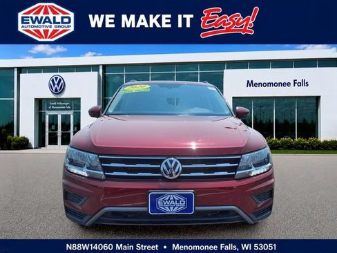 Used 2020 Volkswagen Tiguan SE AWD/4WD image 2