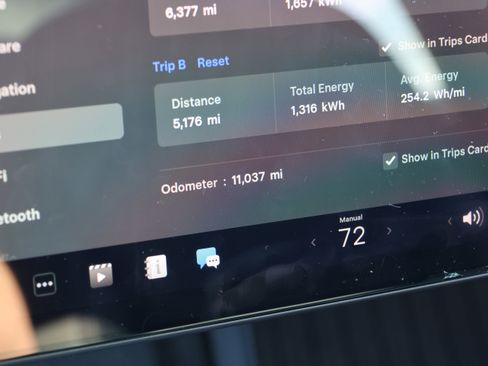Used 2025 Tesla Model 3 image 18
